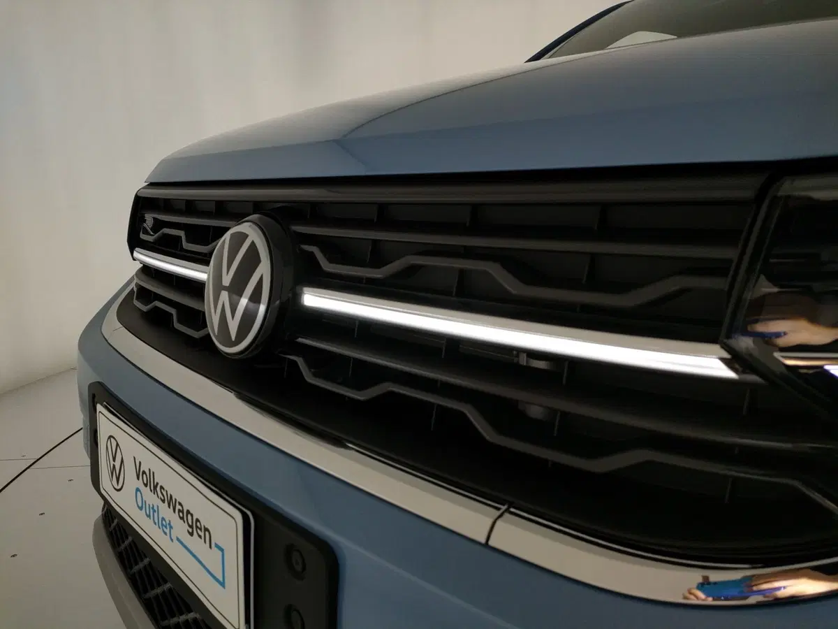 Volkswagen T-Cross nuova a Arezzo (9)