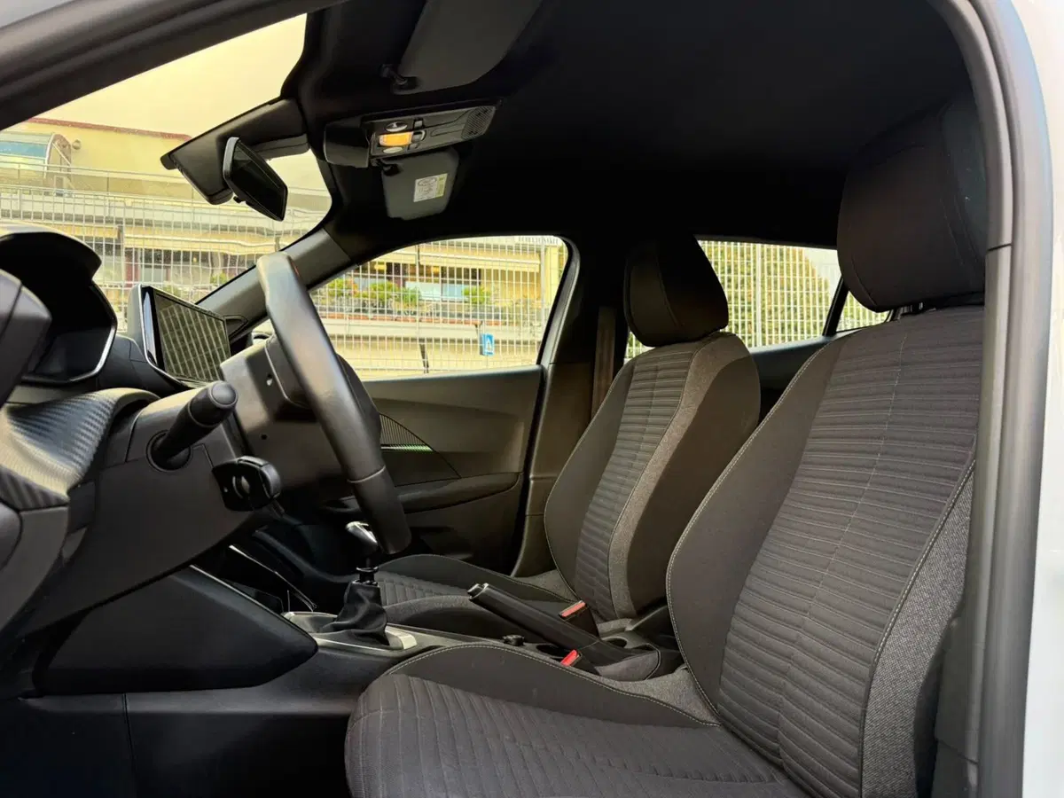 Peugeot 2008 usata a Massa-Carrara (20)