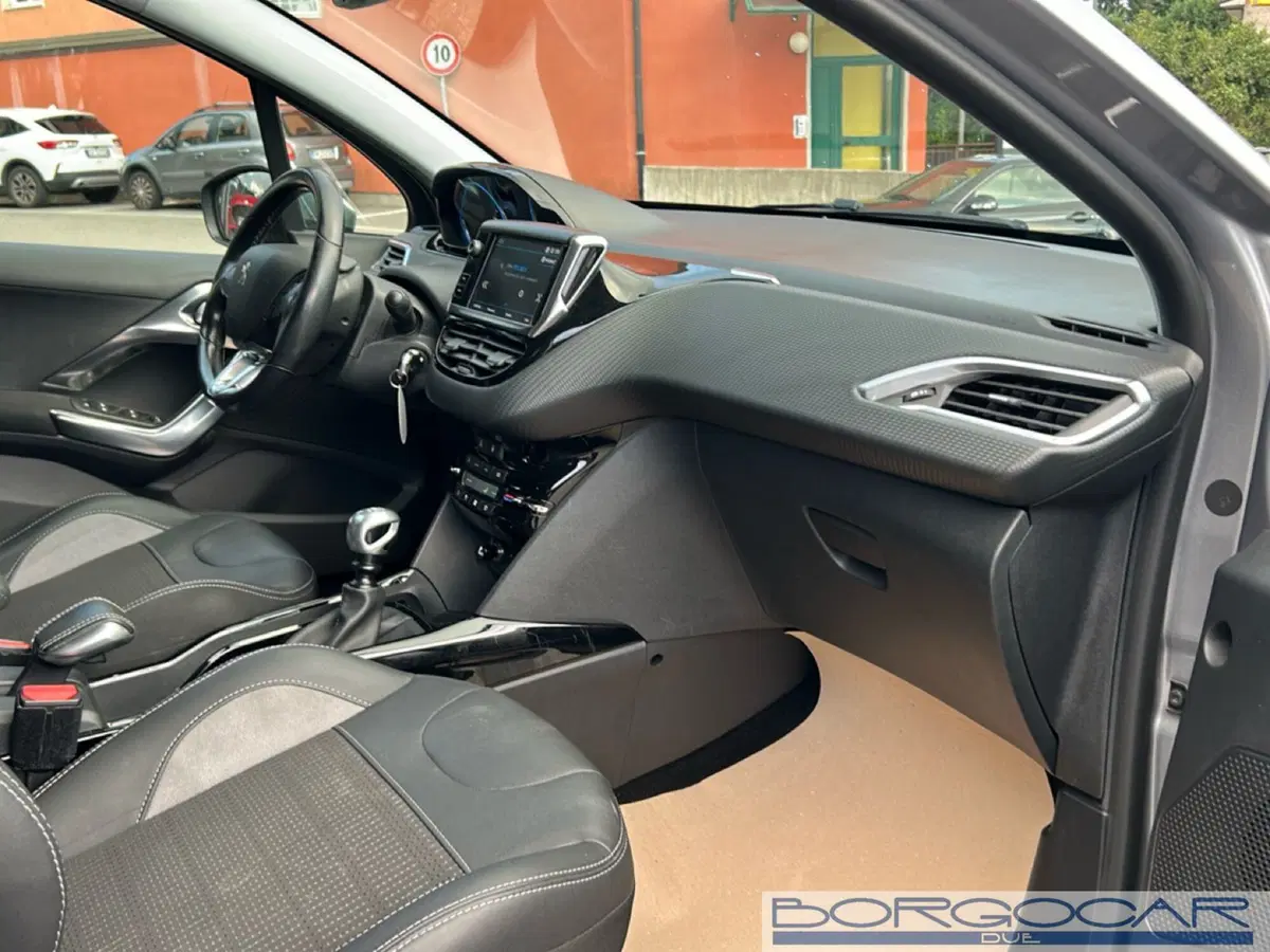 Peugeot 2008 usata a Vercelli (18)