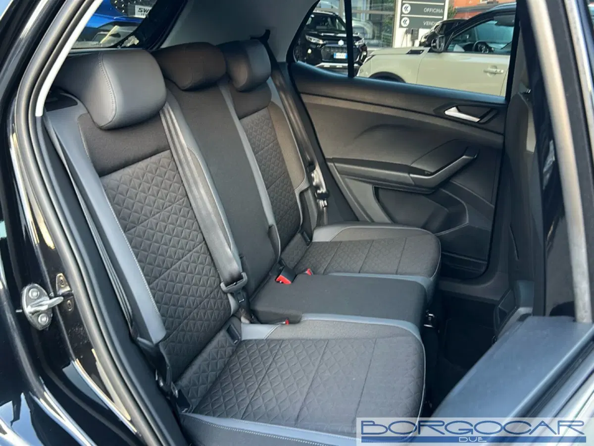 Volkswagen T-Cross usata a Vercelli (15)