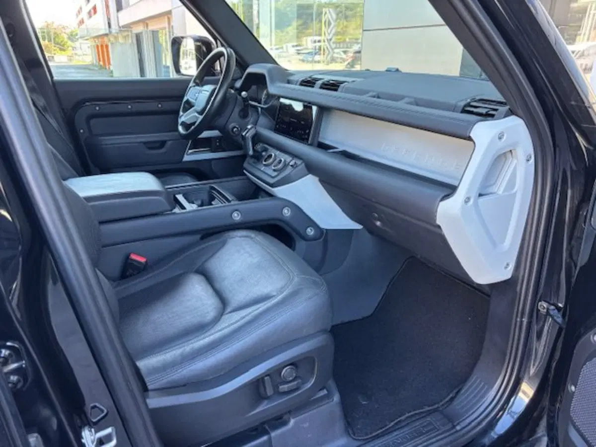 Land Rover Defender usata a Pesaro-Urbino (3)