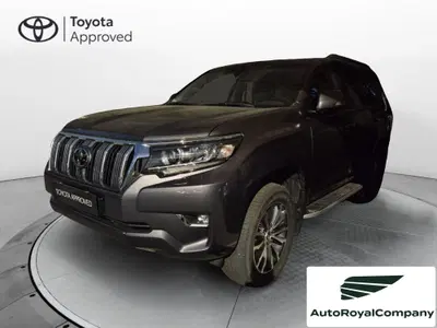 Toyota Land Cruiser 5p 2.8 d-4d Executive auto del 2023 usata a Roma