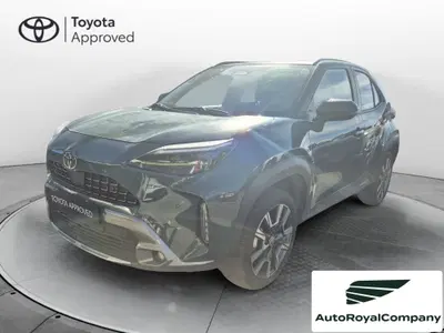 Toyota Yaris Cross 1.5h GR Sport Black Sky fwd 116cv e-cvt del 2025 usata a Roma