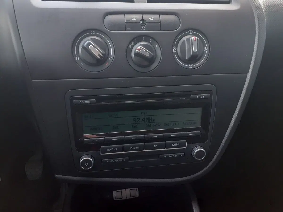 SEAT Leon usata a Modena (10)
