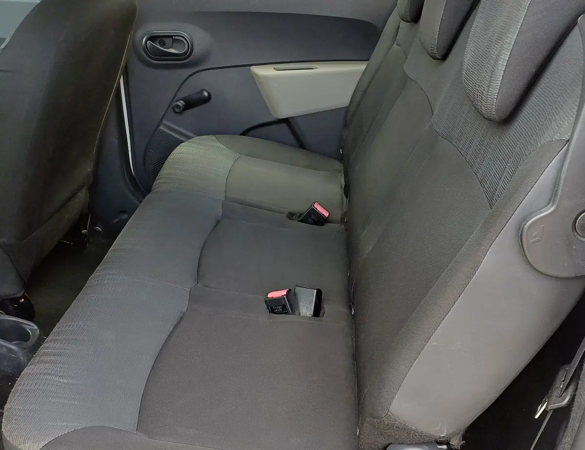 Dacia Lodgy usata a Modena (12)