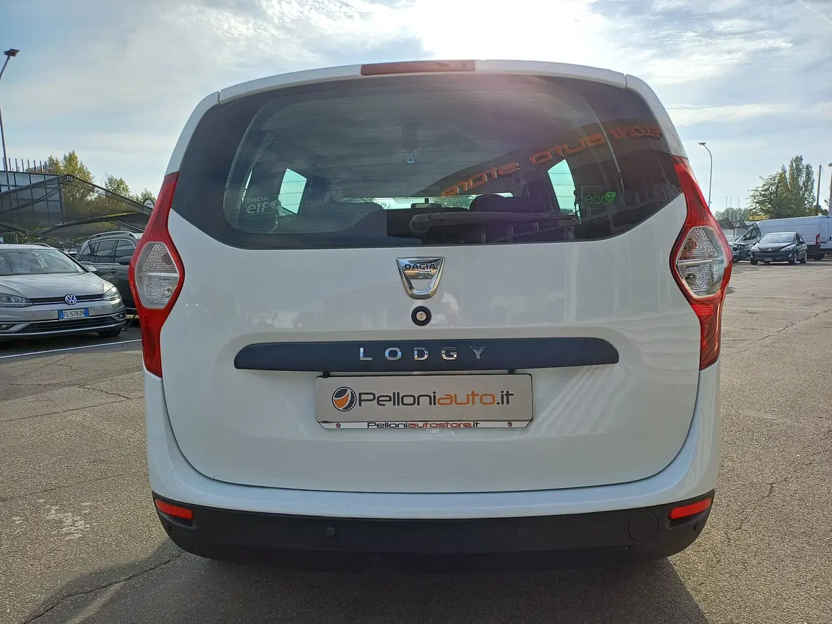 Dacia Lodgy usata a Modena (8)
