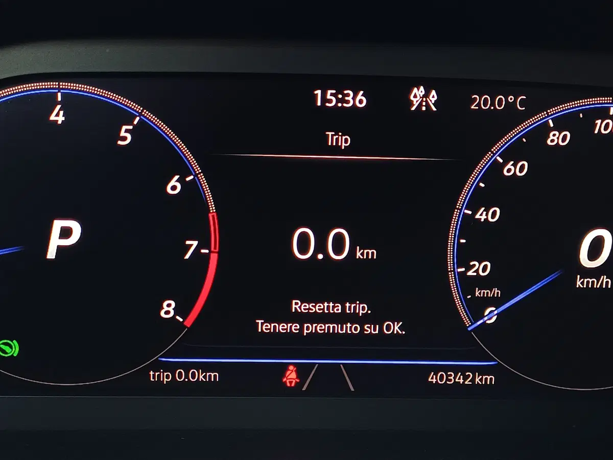 Volkswagen T-Roc usata a Modena (13)