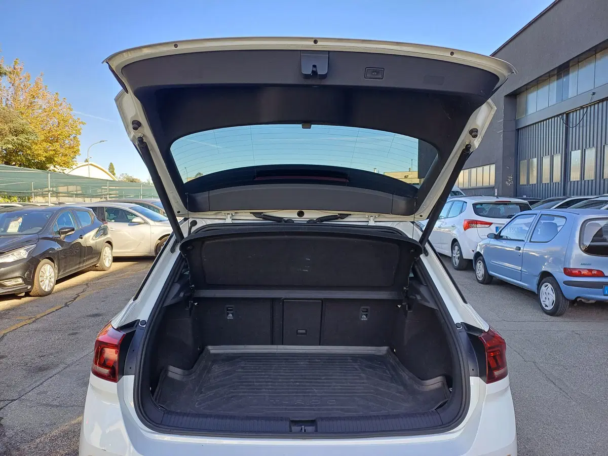 Volkswagen T-Roc usata a Modena (17)