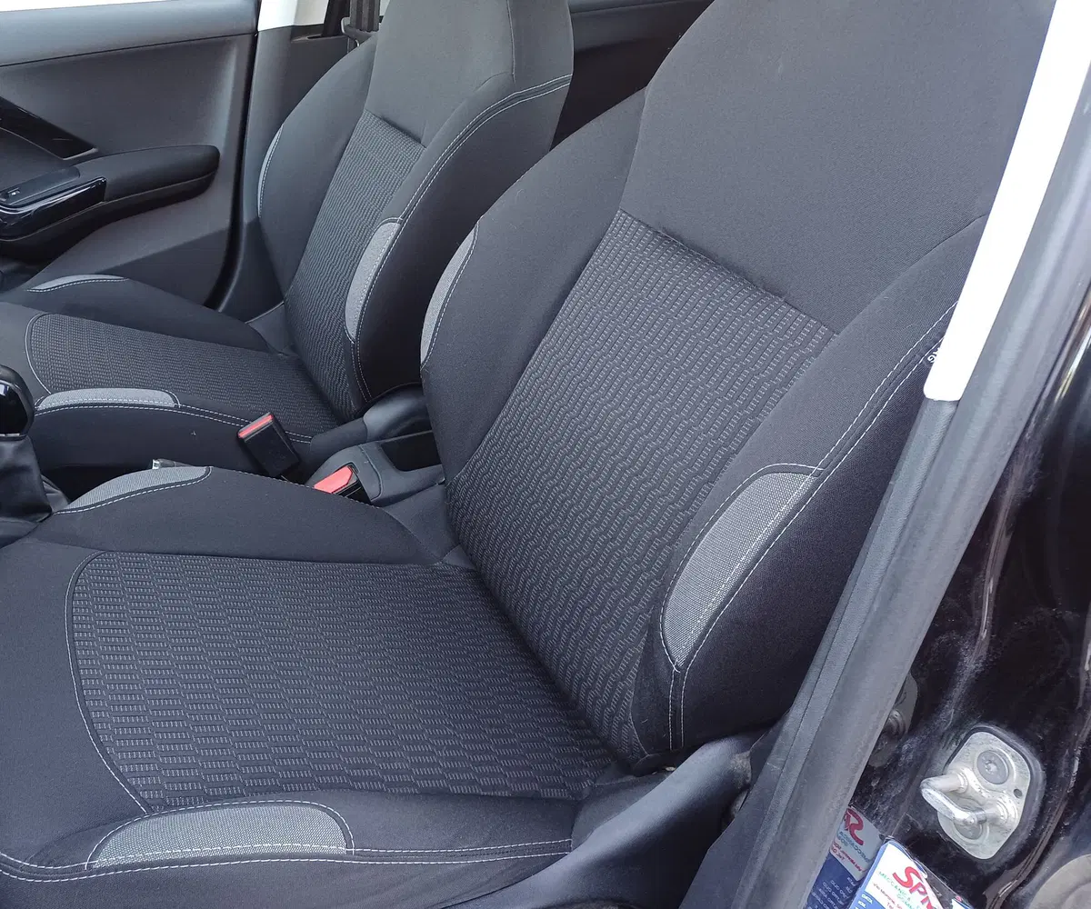 Peugeot 208 usata a Modena (12)