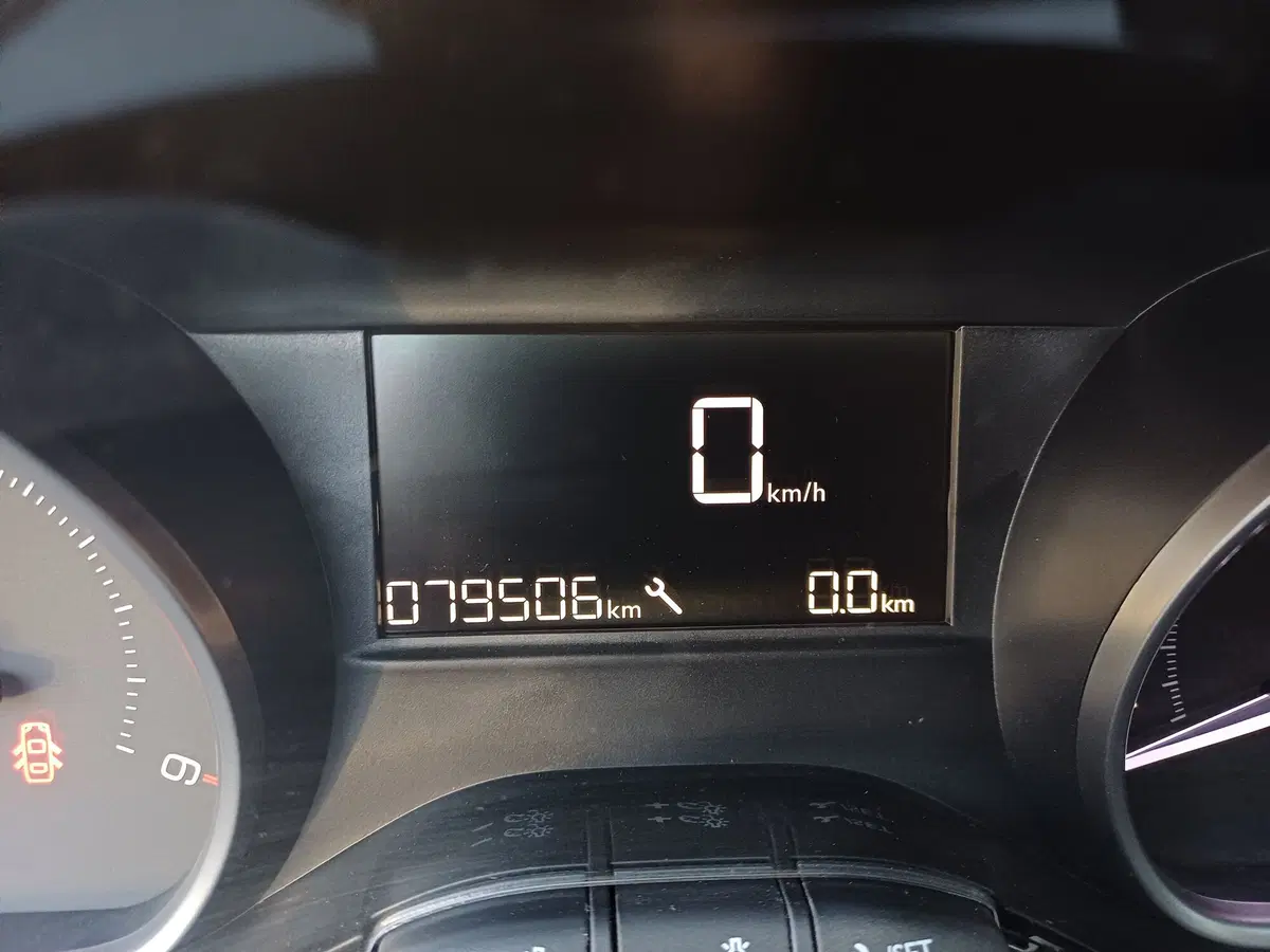 Peugeot 208 usata a Modena (13)