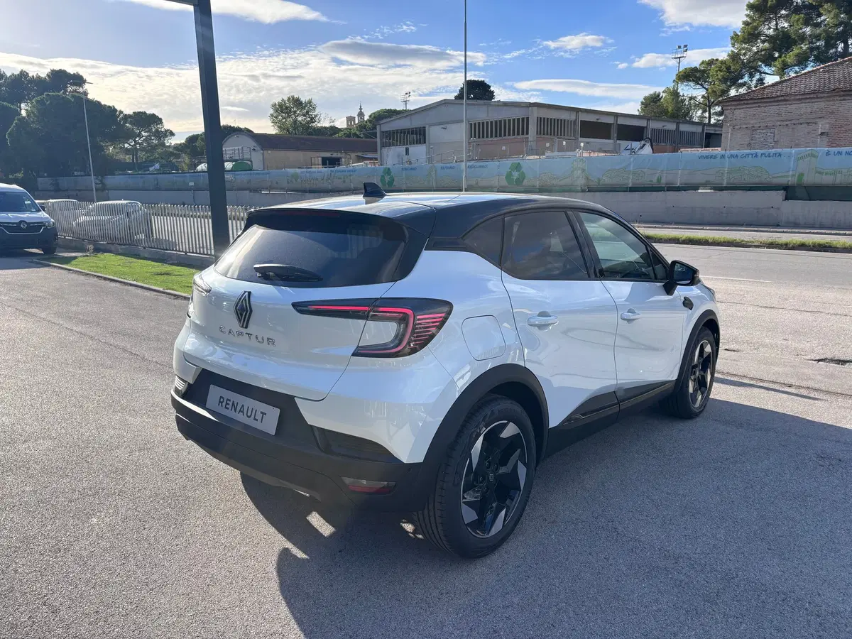 Renault Captur nuova a Ancona (5)