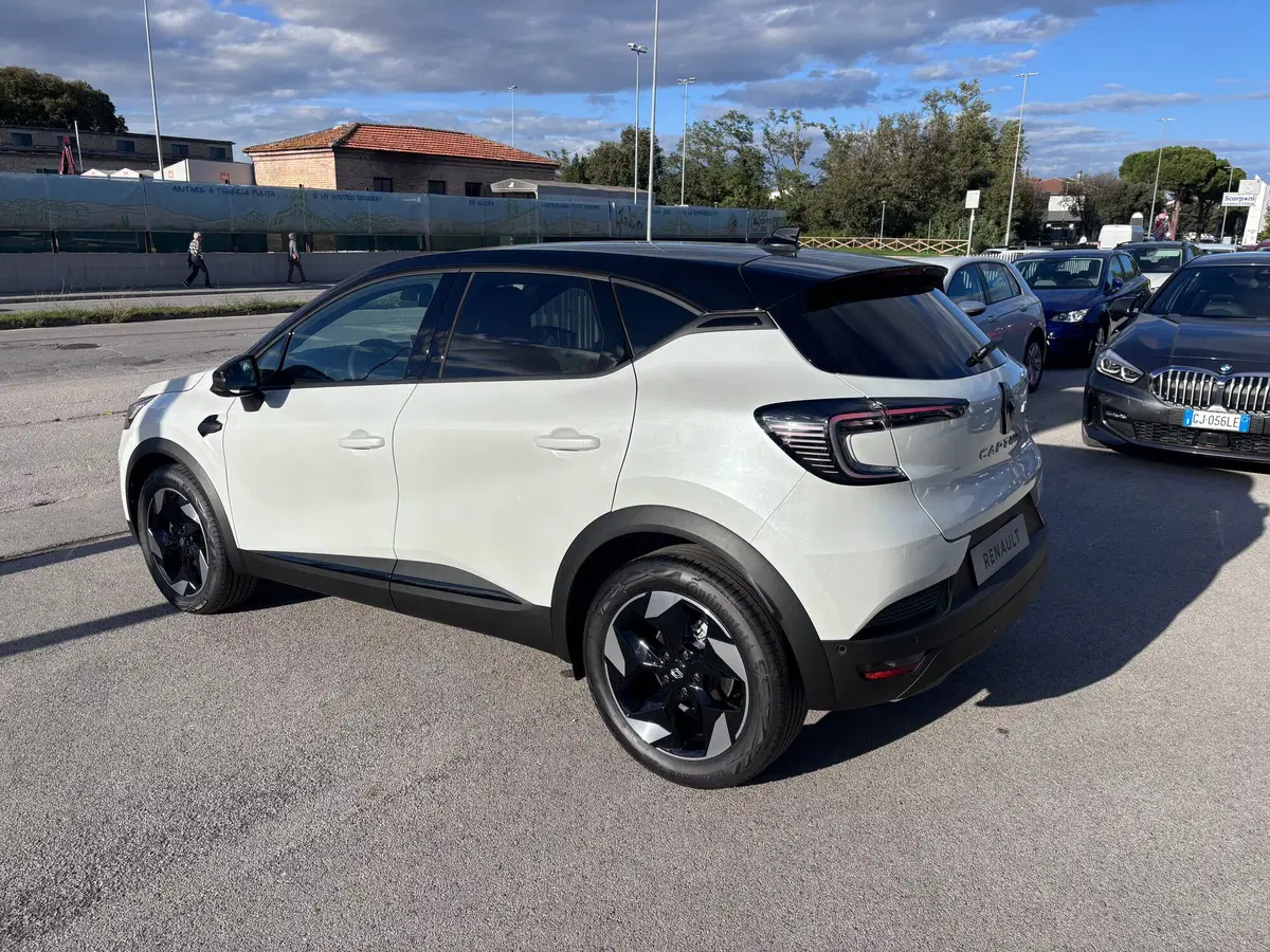Renault Captur nuova a Ancona (7)