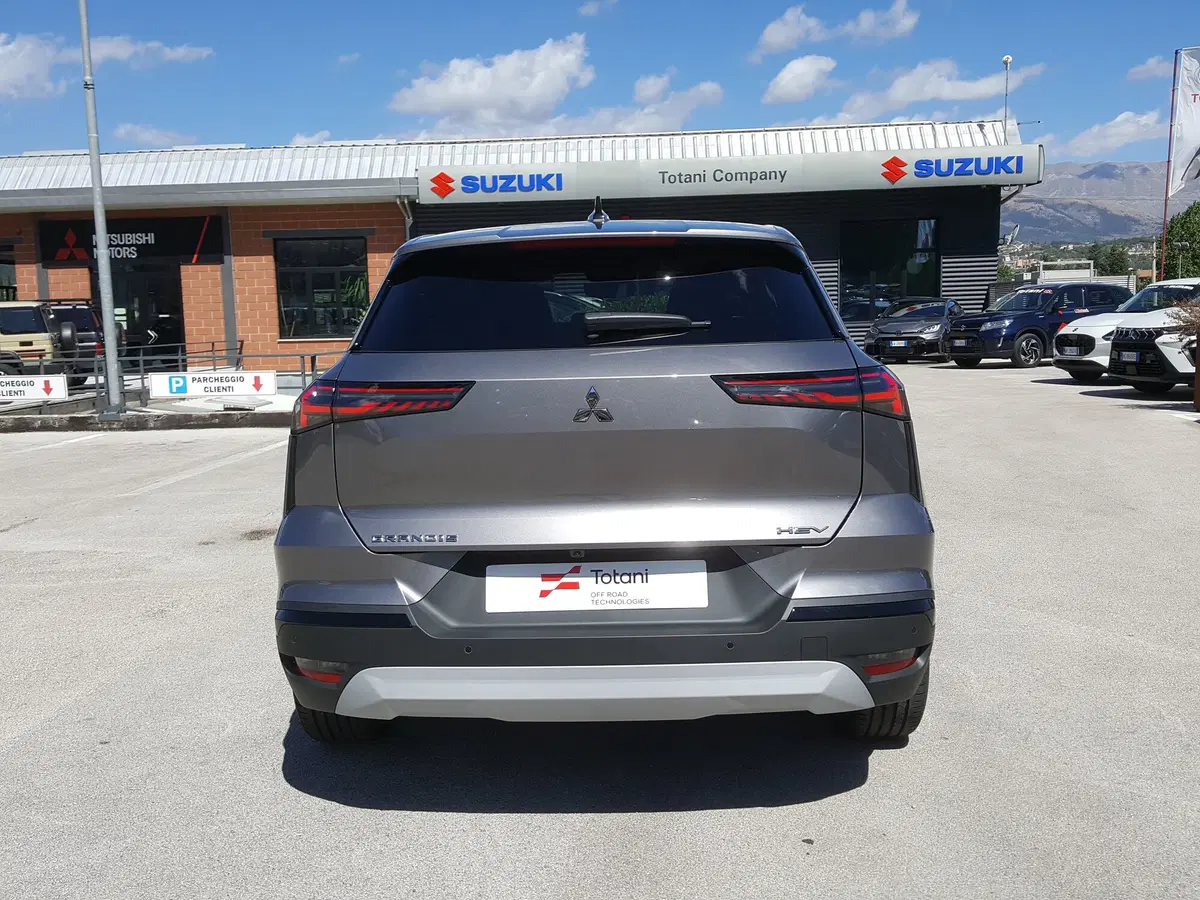 Mitsubishi Grandis nuova a L'Aquila (6)