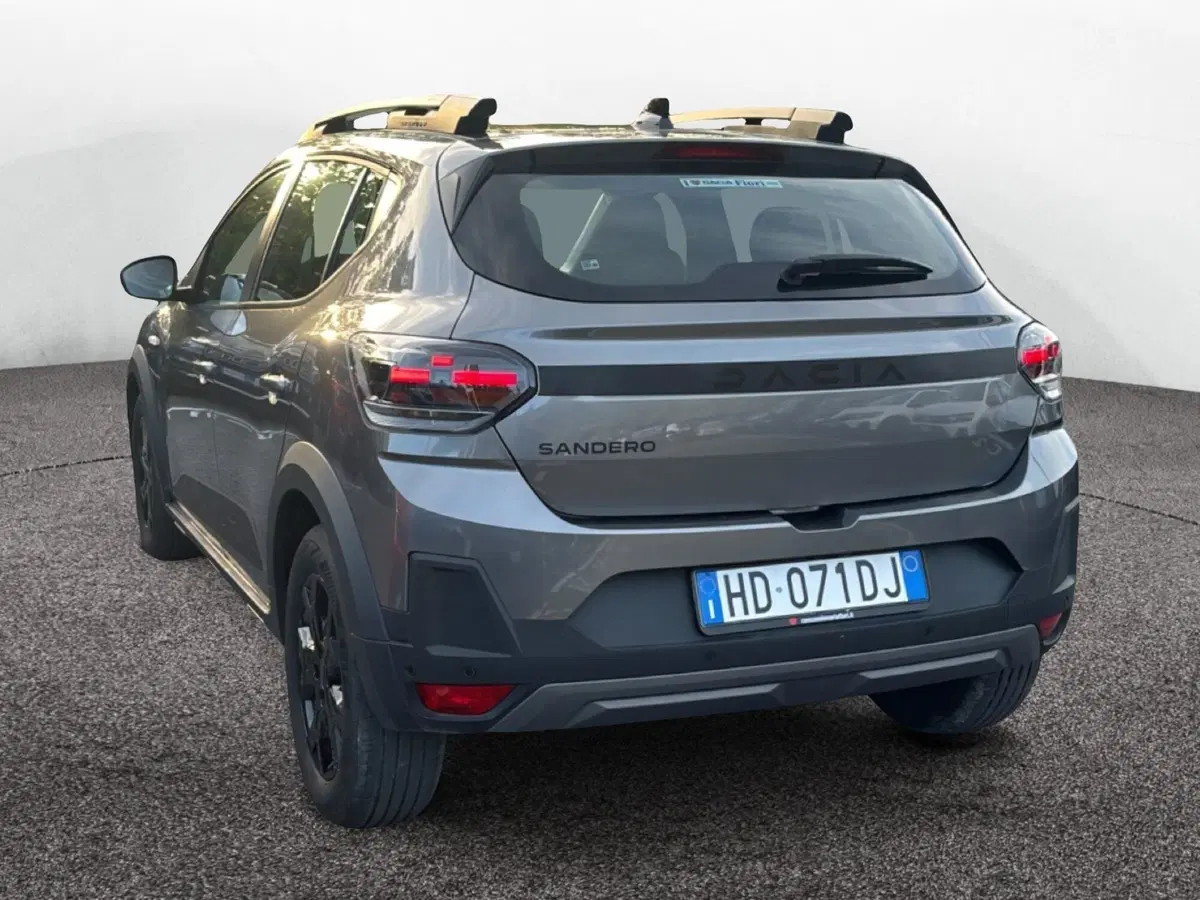 Dacia Sandero Stepway usata a Roma (4)