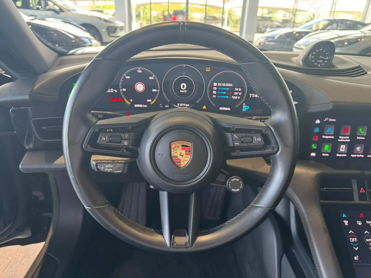 Porsche Taycan Cross Turismo usata a Firenze (16)