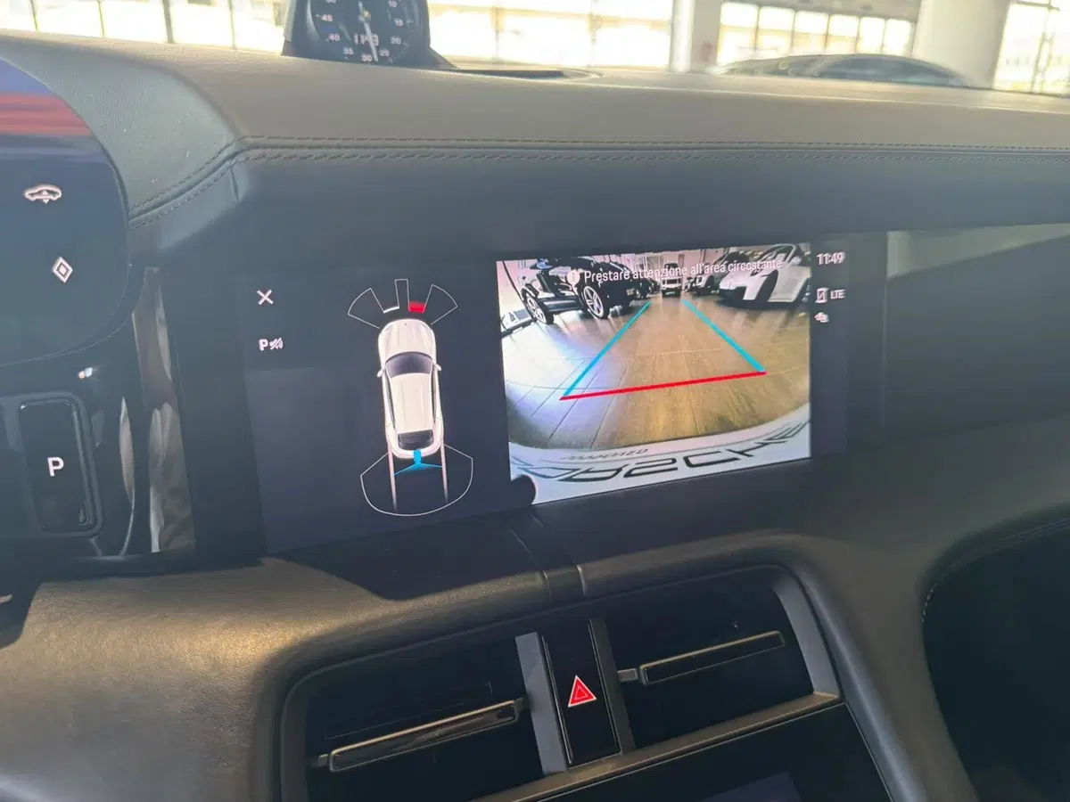 Porsche Taycan Cross Turismo usata a Firenze (17)