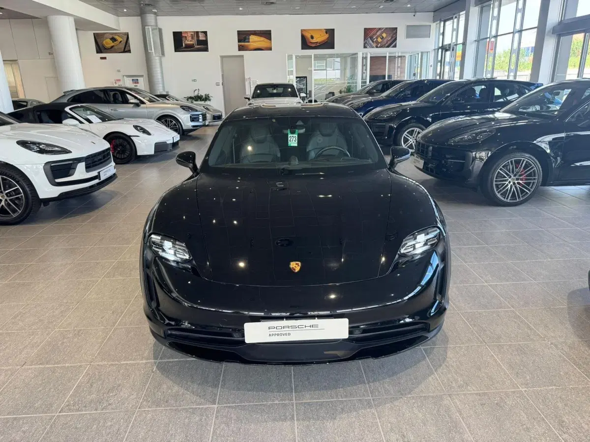 Porsche Taycan Cross Turismo usata a Firenze (2)