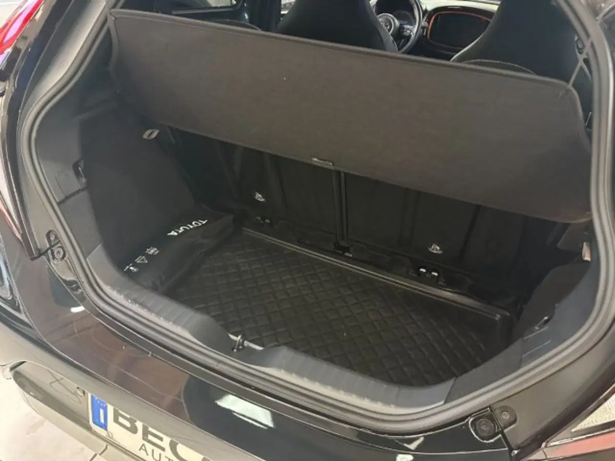 Toyota Aygo X usata a Vicenza (5)