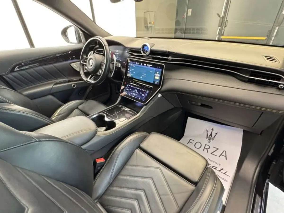 Maserati Grecale usata a Torino (14)