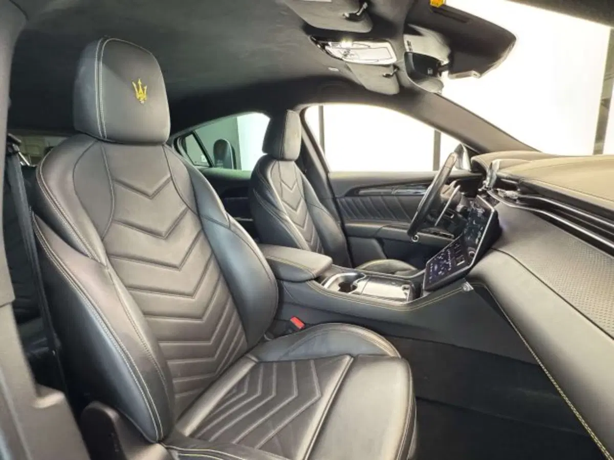 Maserati Grecale usata a Torino (15)