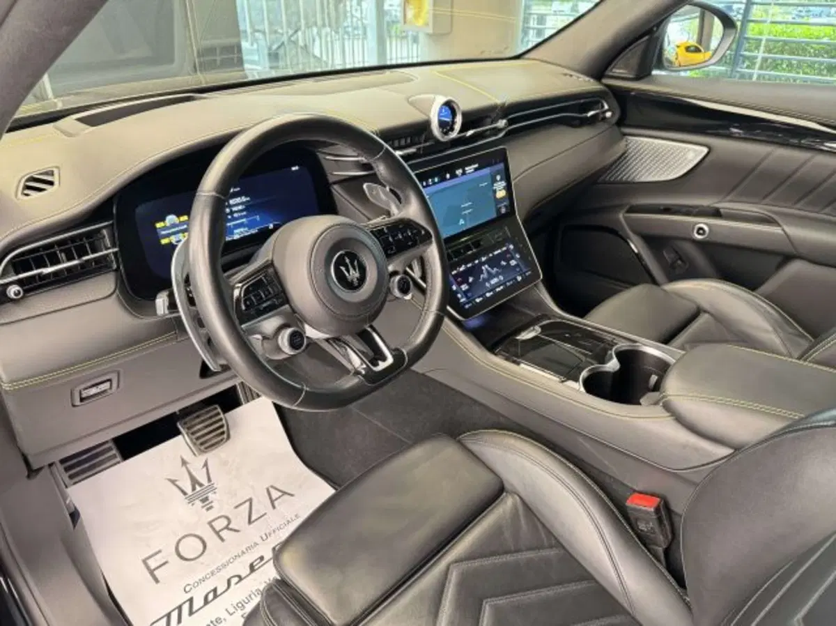 Maserati Grecale usata a Torino (8)