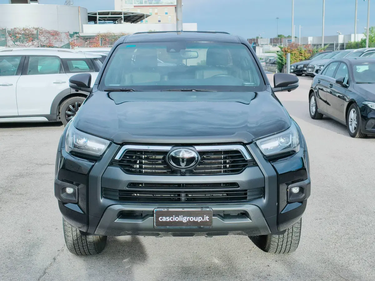 Toyota Hilux usata a Ascoli Piceno (2)