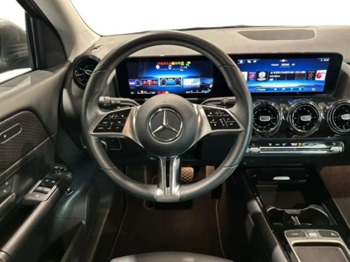 Mercedes-Benz GLA SUV usata a Avellino (10)