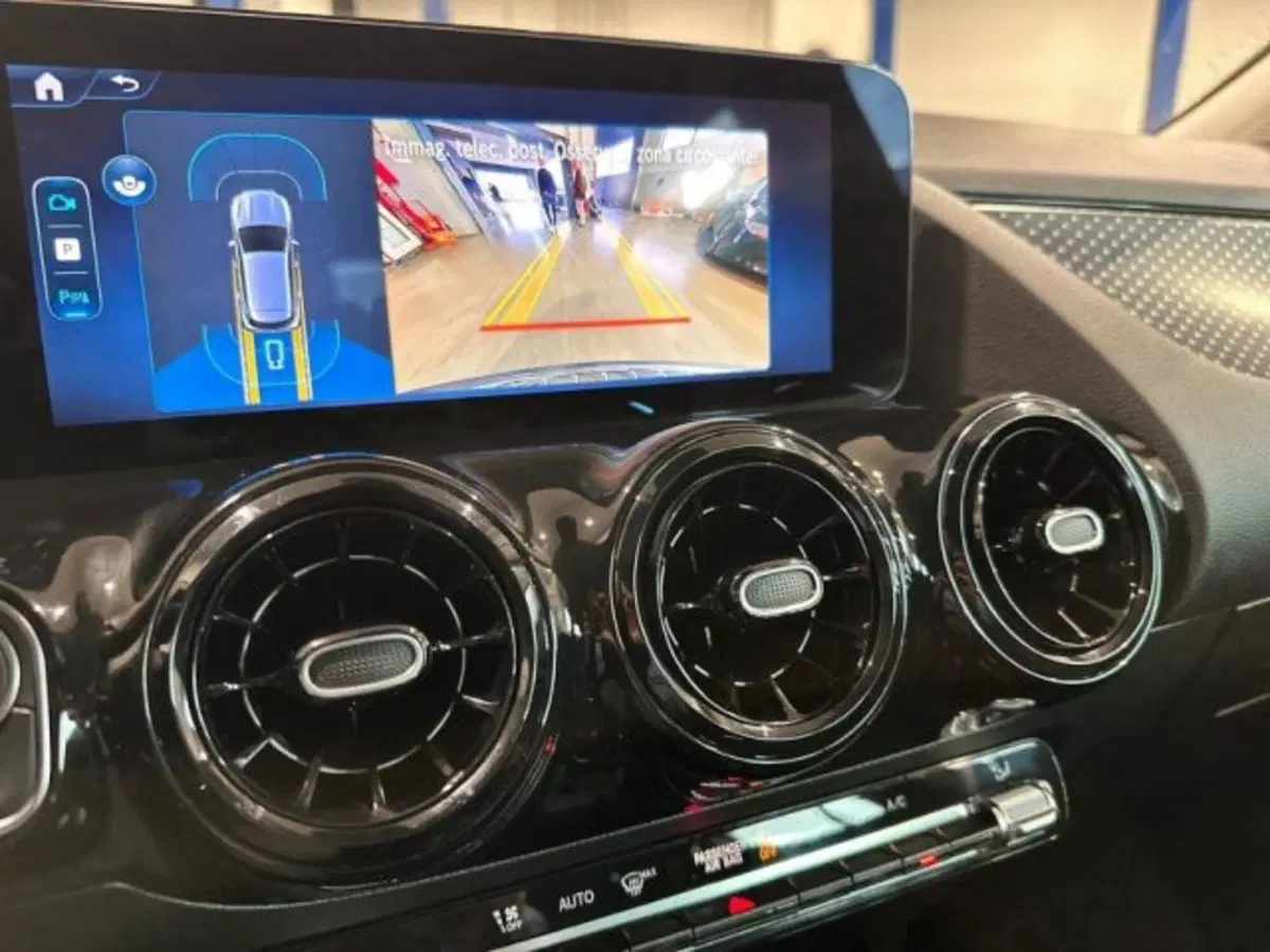 Mercedes-Benz GLA SUV usata a Avellino (13)