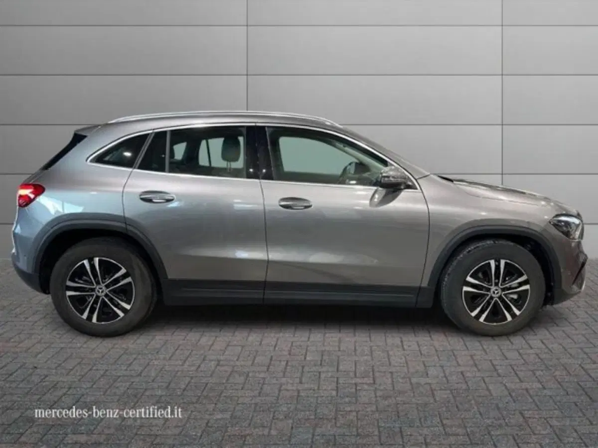 Mercedes-Benz GLA SUV usata a Avellino (5)
