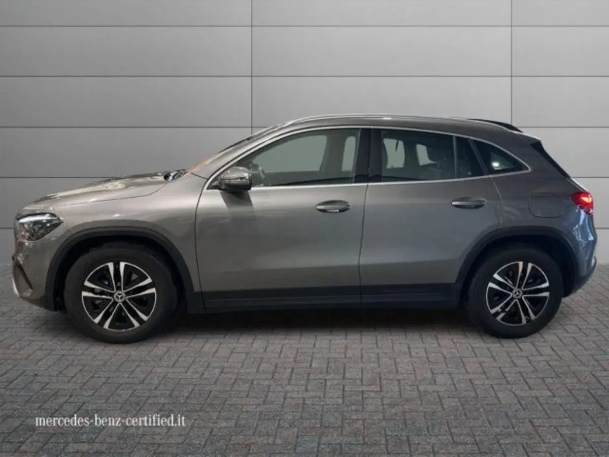 Mercedes-Benz GLA SUV usata a Avellino (6)