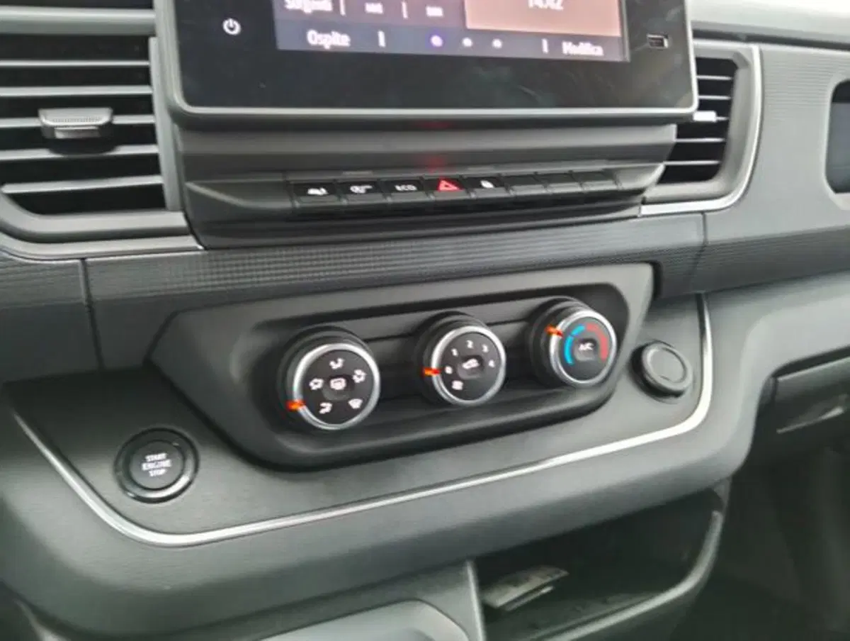 Nissan Primastar usata a Como (18)