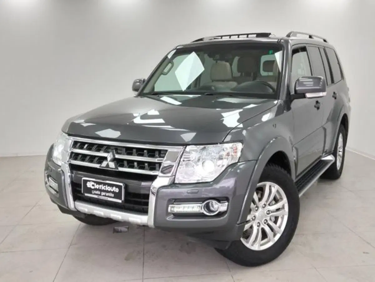Mitsubishi Pajero usata a Como