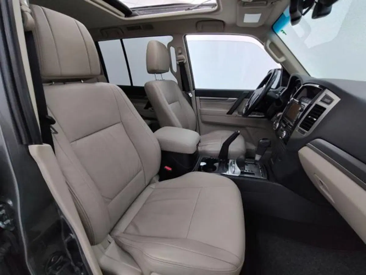 Mitsubishi Pajero usata a Como (4)