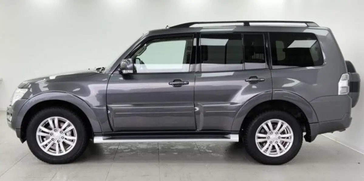 Mitsubishi Pajero usata a Como (9)