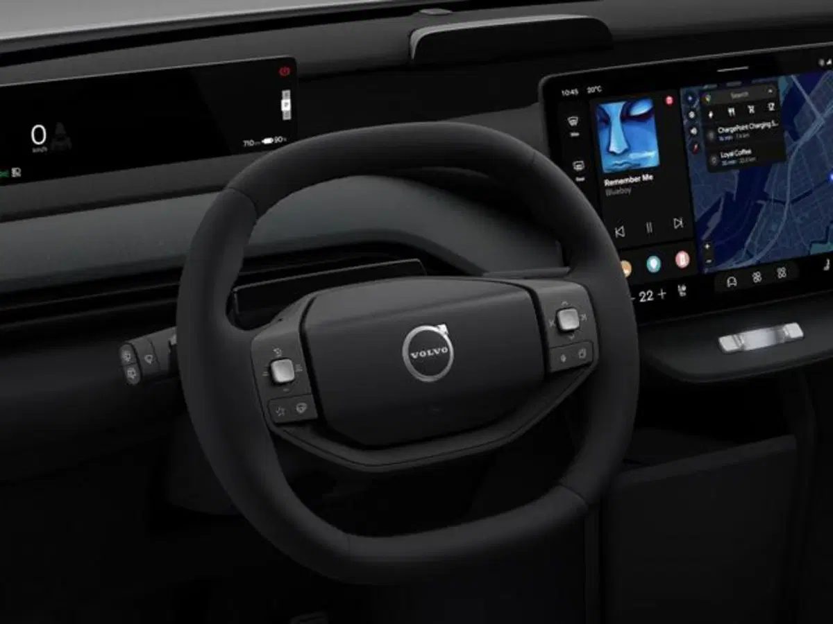 Volvo EX60 nuova a Firenze (10)