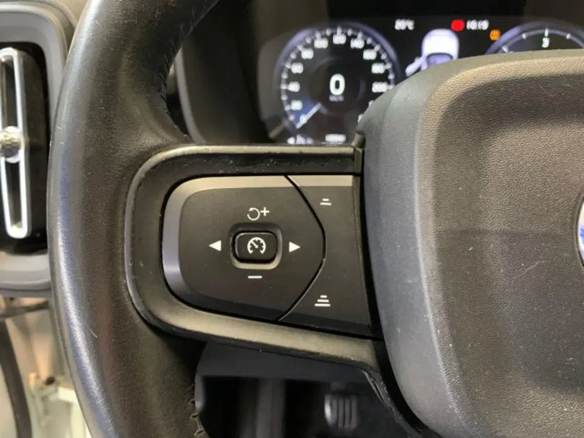 Volvo XC40 usata a Firenze (17)
