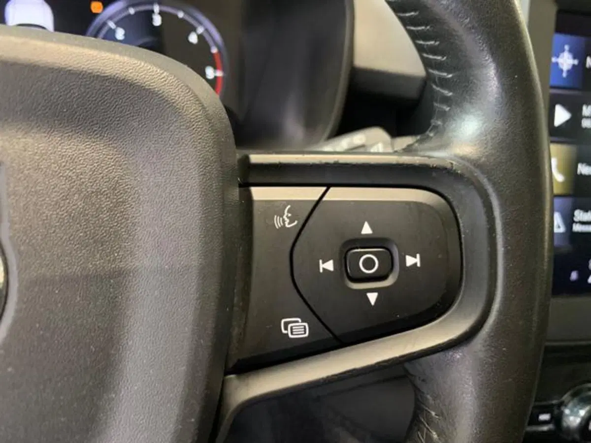 Volvo XC40 usata a Firenze (18)