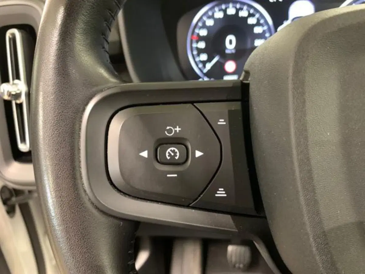 Volvo XC40 usata a Firenze (19)