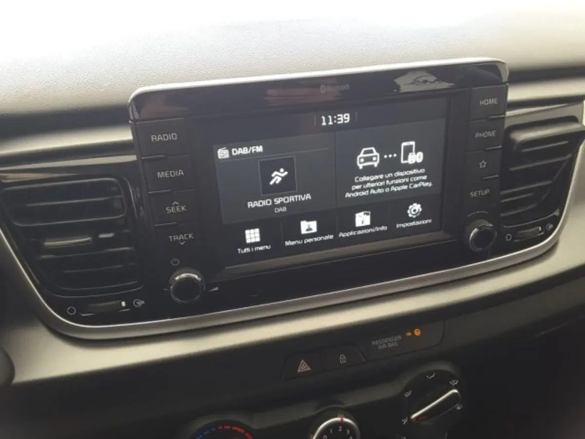 Kia Rio usata a Firenze (8)