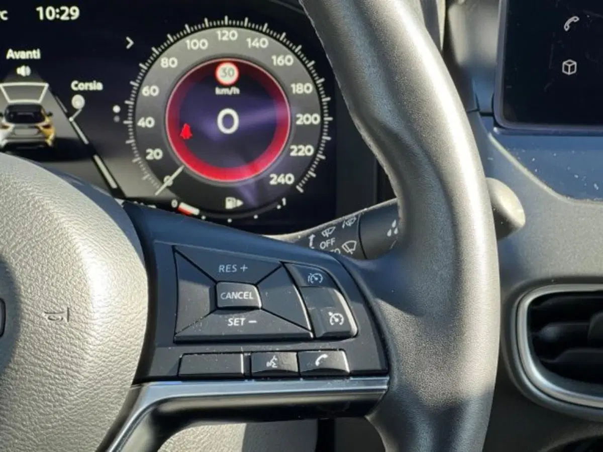 Nissan Juke usata a Taranto (16)