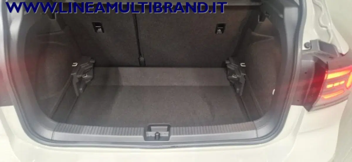 Volkswagen T-Cross usata a Piacenza (13)