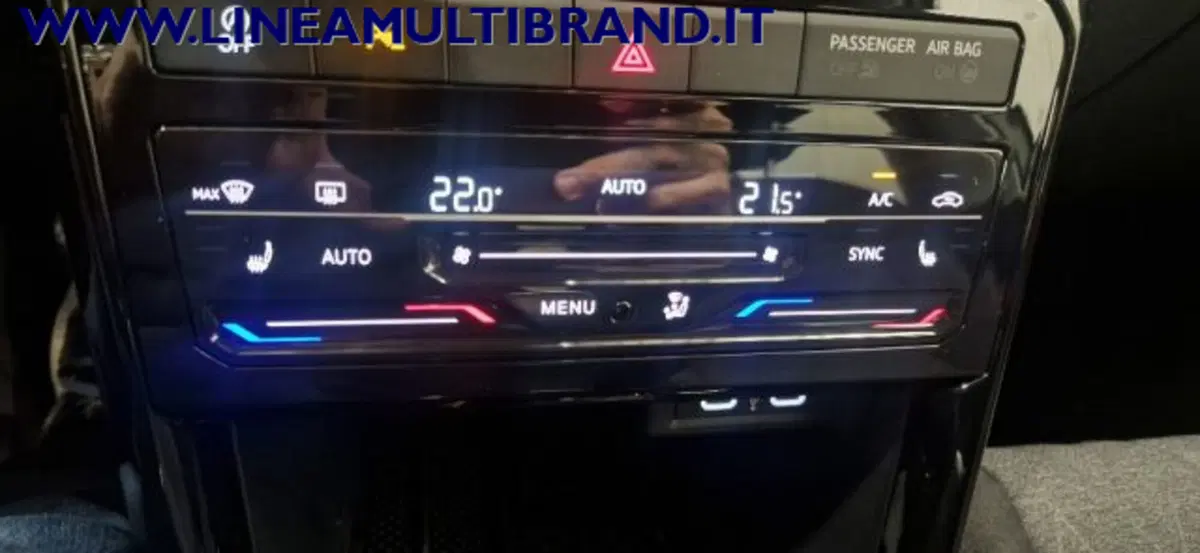 Volkswagen T-Cross usata a Piacenza (5)