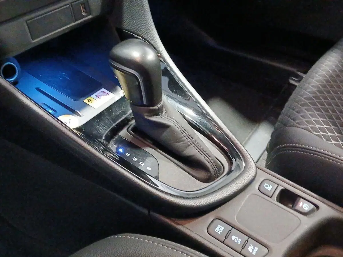 Toyota Yaris usata a Genova (20)