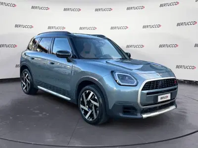 MINI Mini Countryman 2.0 48V S Favoured all4 auto del 2025 usata a Verona