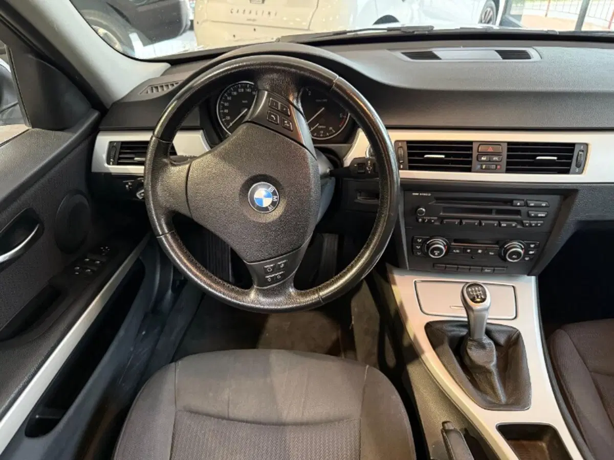 BMW Serie 3 usata a Firenze (7)