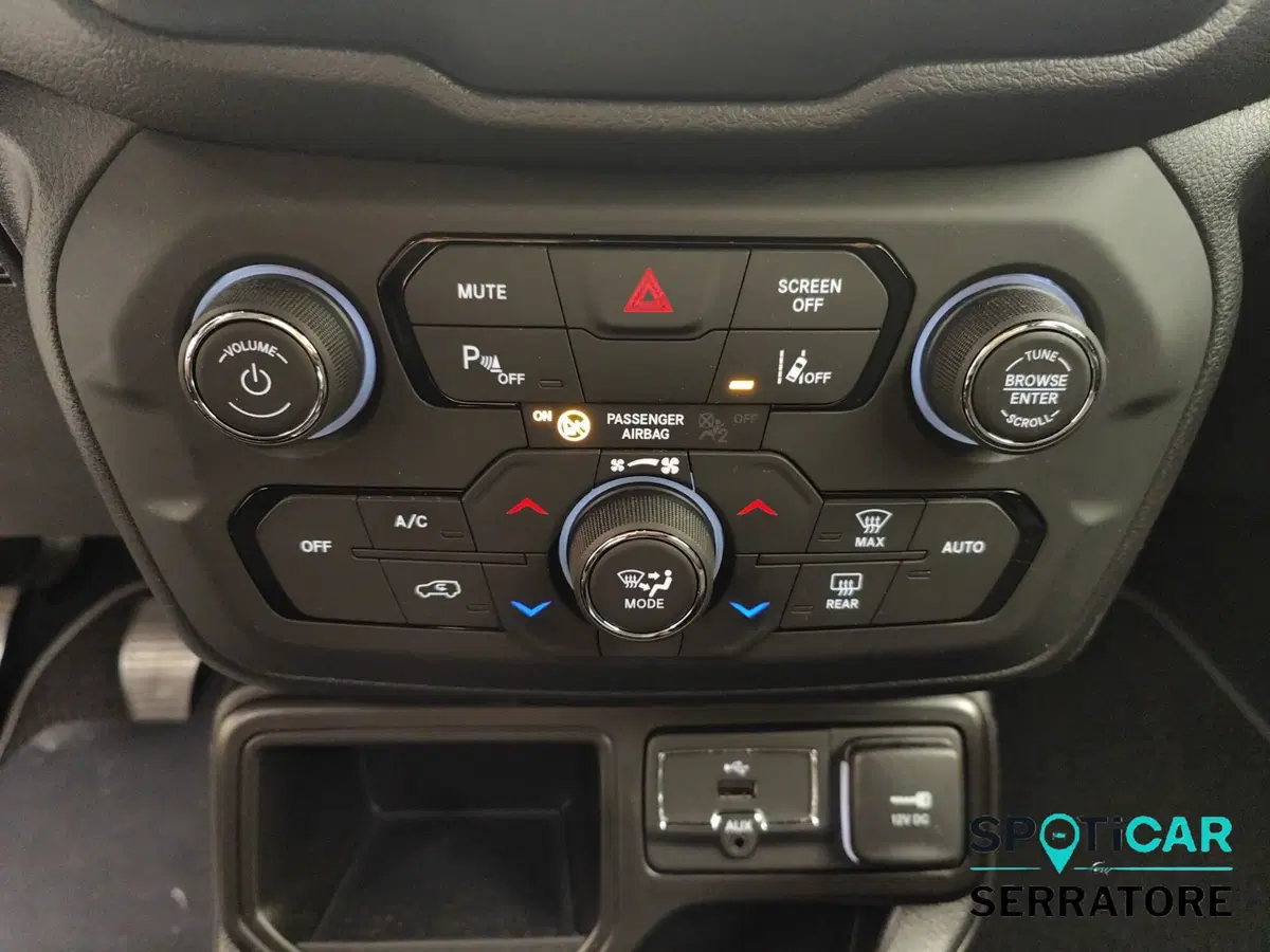 Jeep Renegade usata a Como (16)