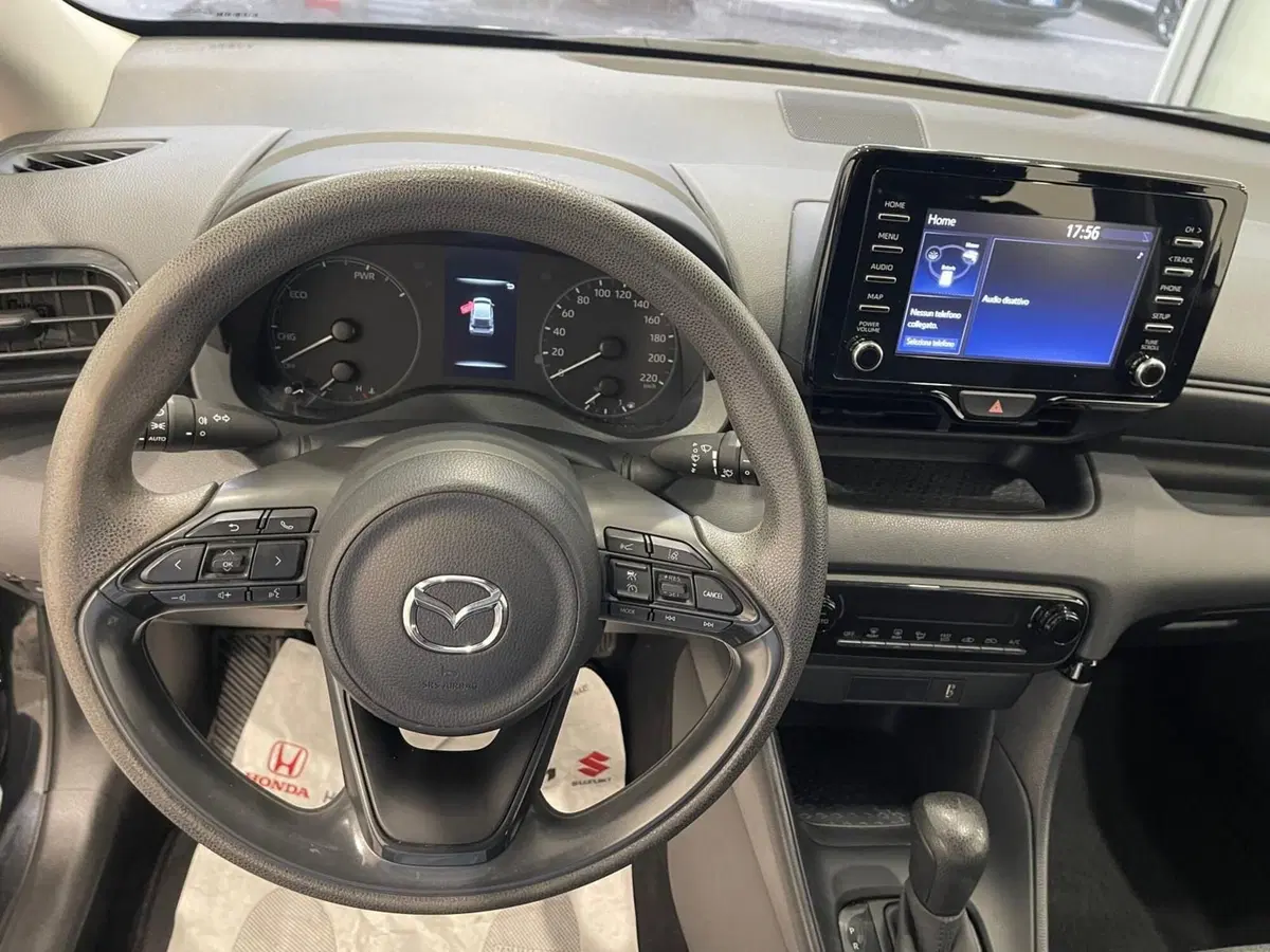 Mazda Mazda2 Hybrid usata a Napoli (10)