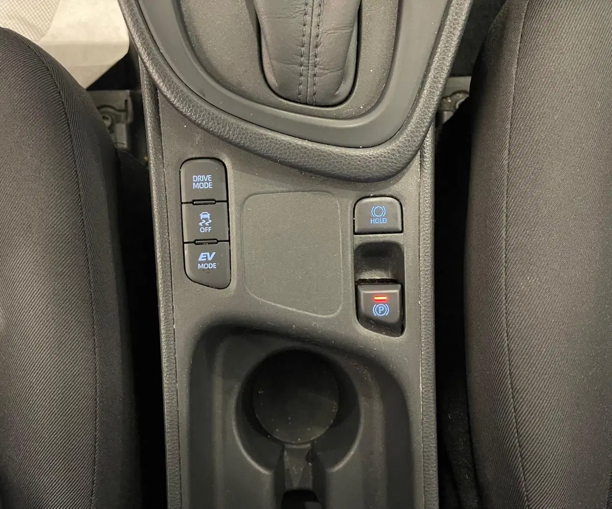 Mazda Mazda2 Hybrid usata a Napoli (16)