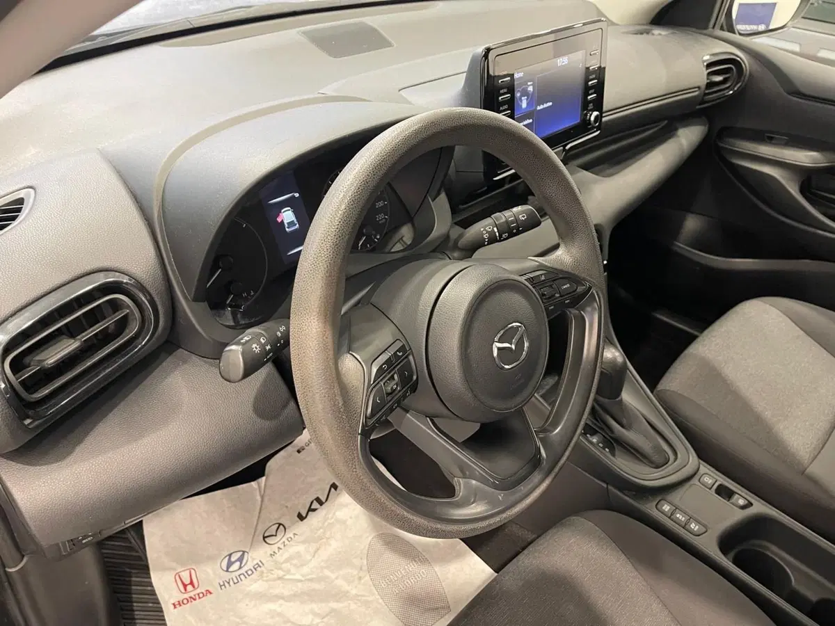 Mazda Mazda2 Hybrid usata a Napoli (8)