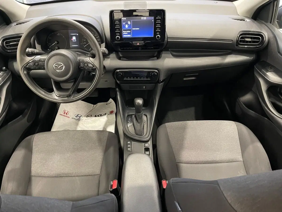 Mazda Mazda2 Hybrid usata a Napoli (9)